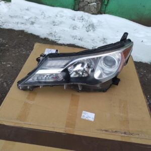 Фара ПередняToyota RAV4 2014 Права Ліва Галоген