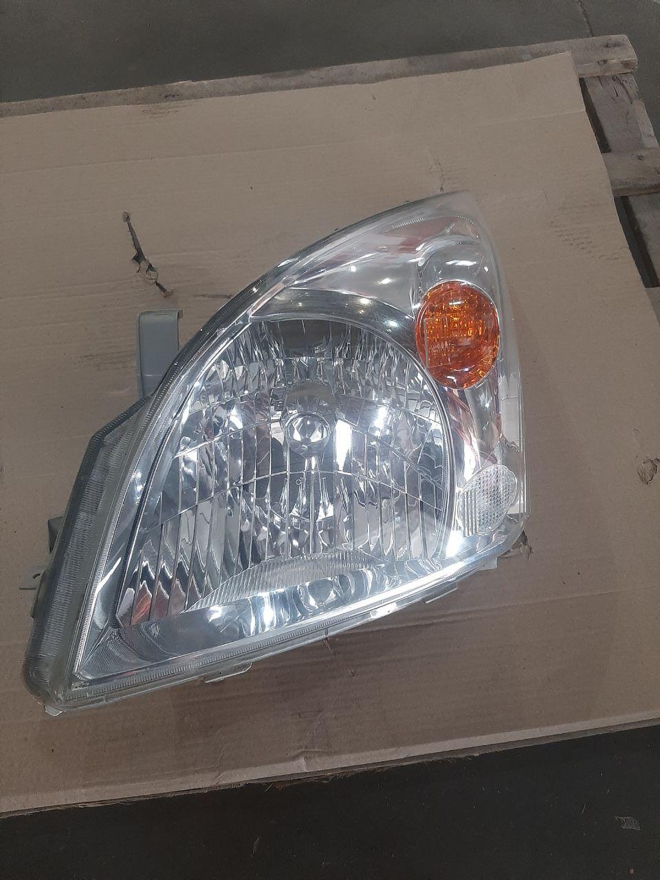 Фара передня Toyota Land Cruiser Prado 120 2003-2009 Ліва