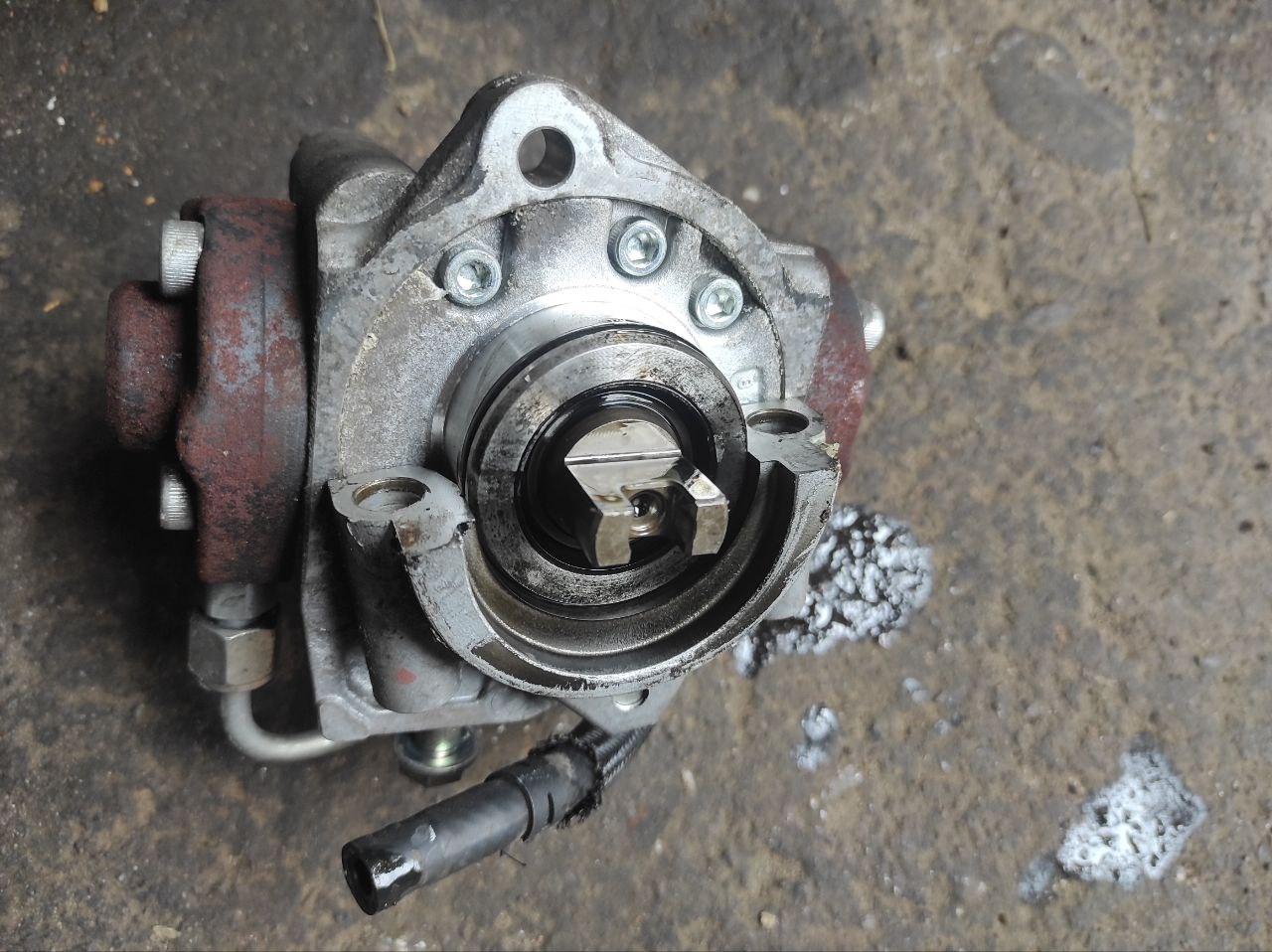 ТНВД Паливний насос високого тиску Toyota RAV4 2014 2.2 дизель - Зображення 4