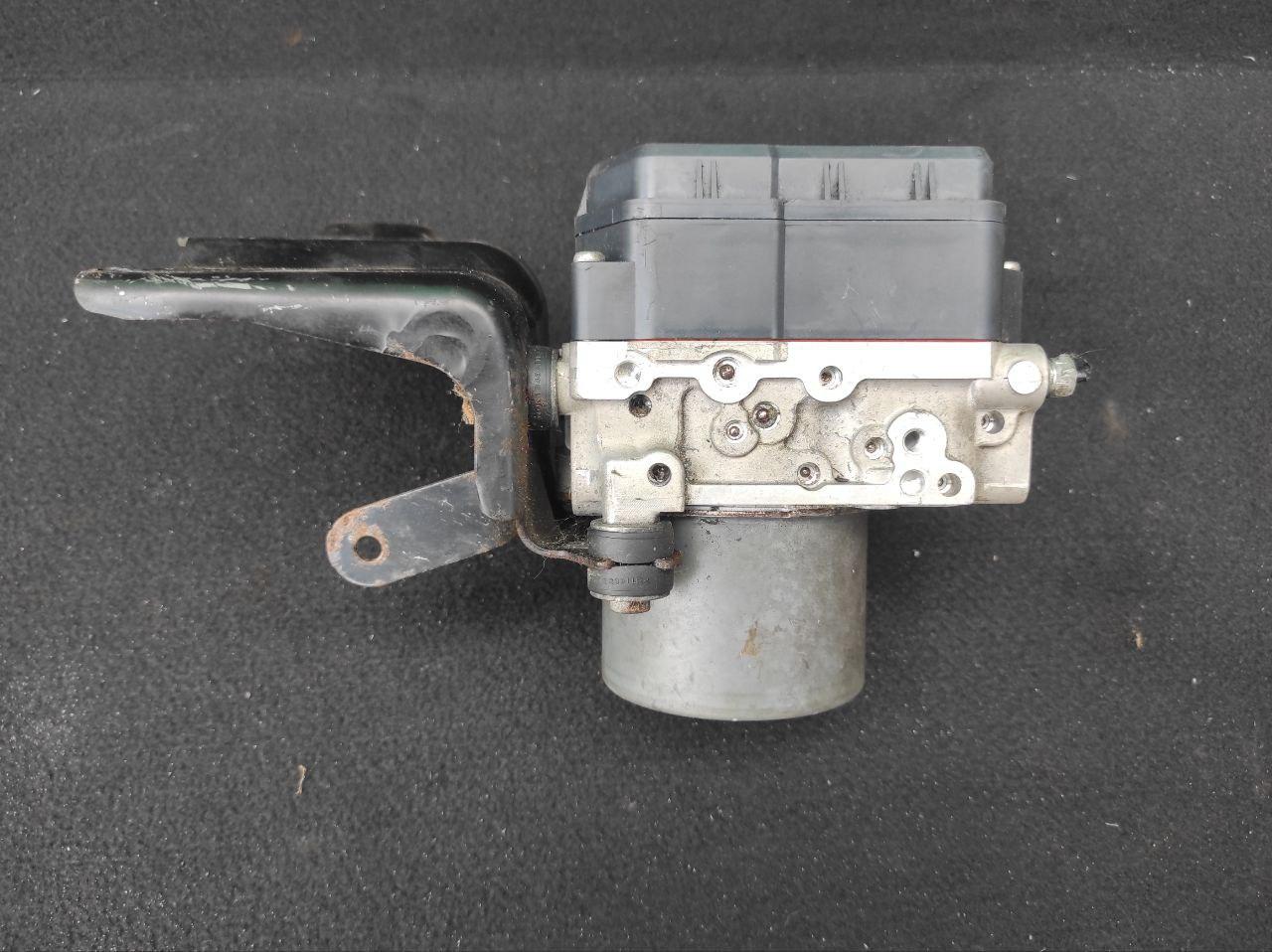Блок АБС Toyota RAV4 2013 -2018 2.2 Дизель
