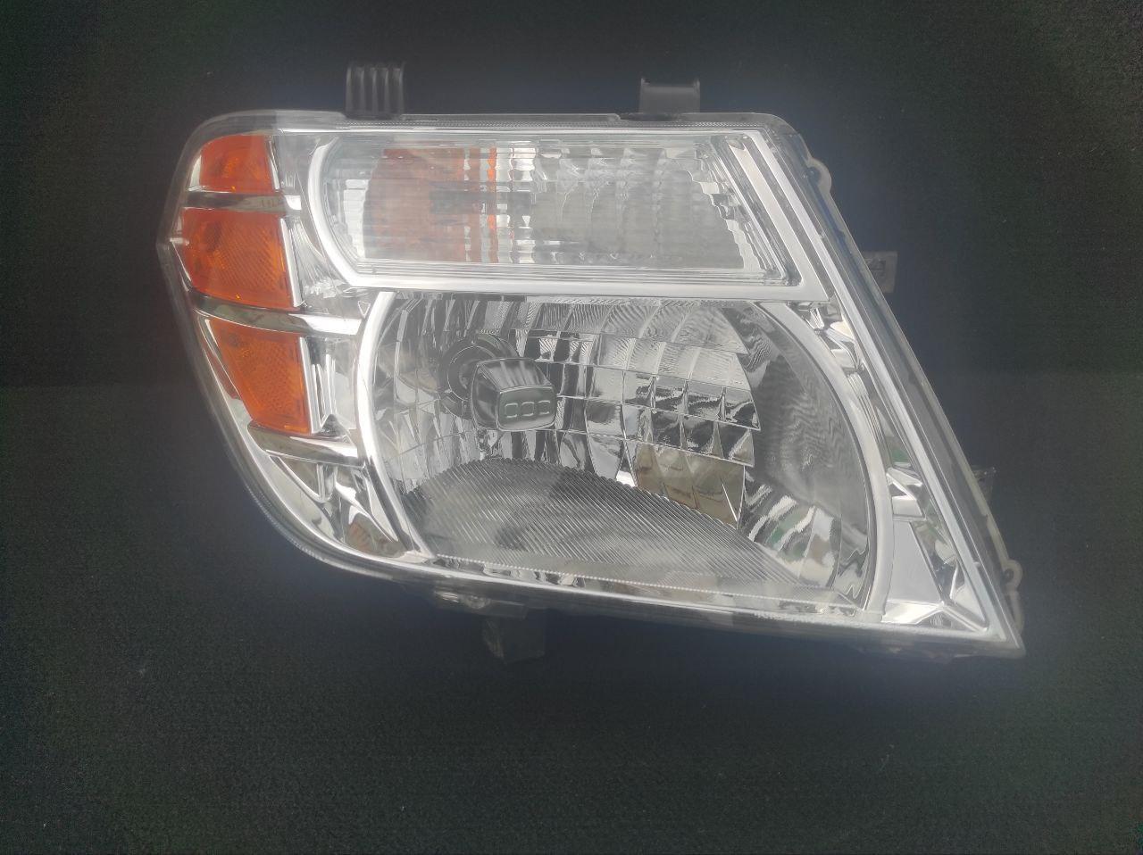 Фара права Nissan Pathfinder 2008-2012 USA