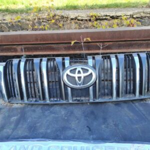 Решітка Радіатора Toyota Land Cruiser Prado 150