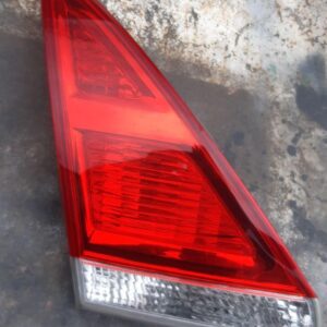 Ліхтар задній лівий внутрішній Toyota Venza 815900T010