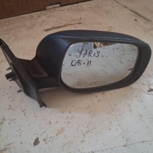 Дзеркало праве механічне Toyota Yaris 2006-2011