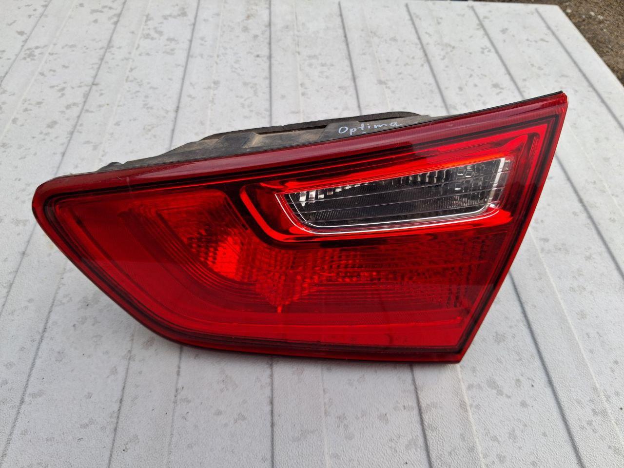 Ліхтар задній правий внутрішній Kia Optima 2014