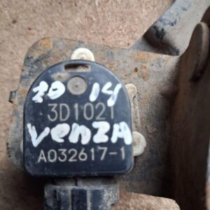 Датчик положення кузова Toyota Venza