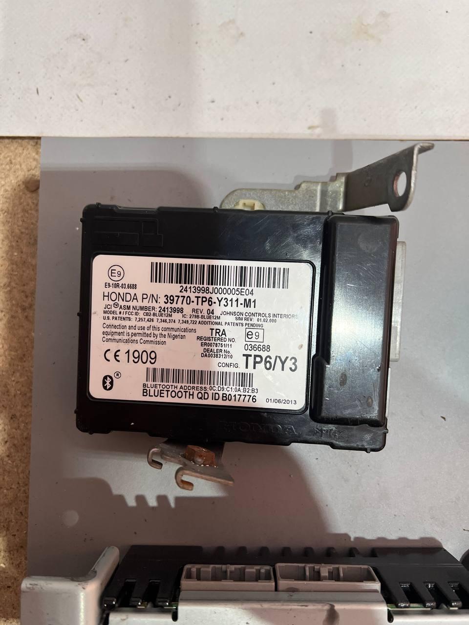 Блок управління Bluetooth Honda Crosstour 2009-2015