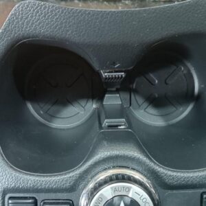 Підстаканик Nissan Rogue X-Trail T32
