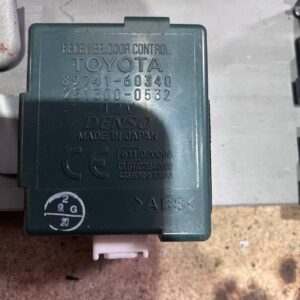 Блок управління Toyota Land Cruiser Prado 120