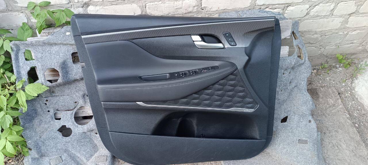 Карта дверки передня ліва Hyundai Santa Fe 2020