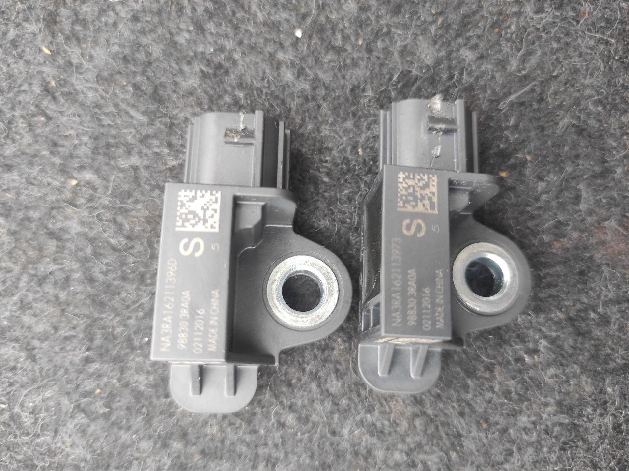 Датчик бокового удару Nissan Qashqai J11 98830-4BA0A