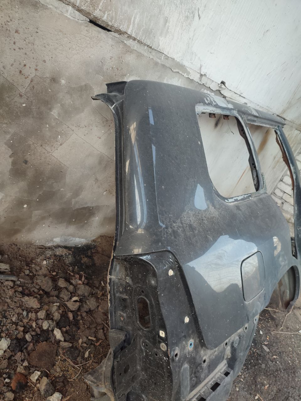 Крило четверть заднє праве зі середньою стійкою Toyota Land Cruiser 200 2008-2021 6016160890