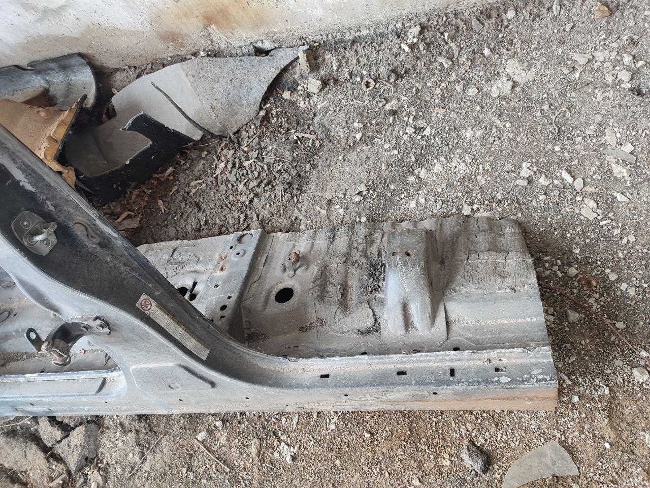 Крило четверть заднє праве зі середньою стійкою Toyota Land Cruiser 200 2008-2021 6016160890 - Зображення 3