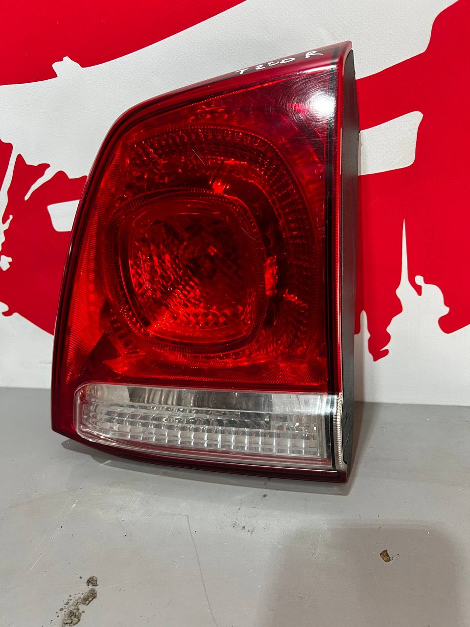 Ліхтар задній внутрішній лівий (кришка багажника) Toyota Land Cruiser 200 2008-2021 81591-60350 - Зображення 5