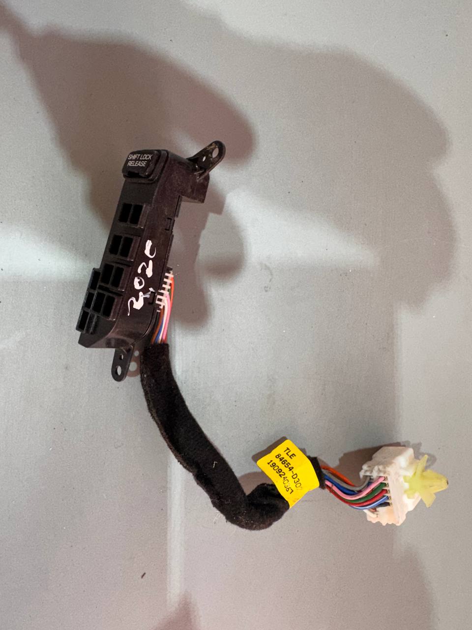 Блок кнопок селектора АКПП (Shift Lock - індикатор передач) Hyundai Tucson 2015-2021 84654-D3000 - Зображення 4