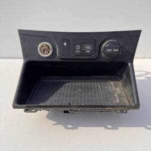 Мультимедійний модуль (USB + AUX + 12V + бездротова зарядка) Hyundai Tucson 2015-2021 84630-D7AC0