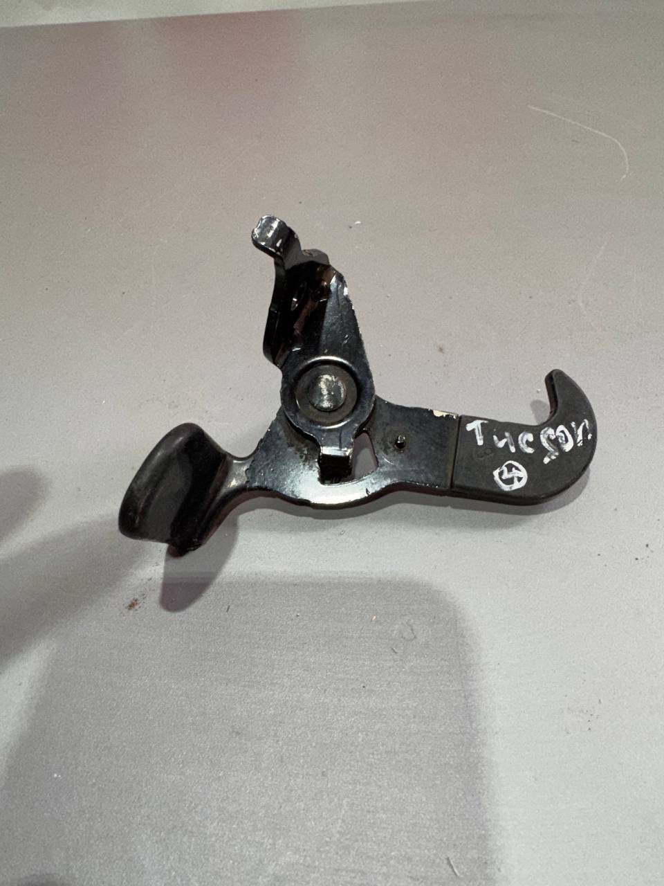 Замок капота (Hood Latch / Latch Assembly) Hyundai Tucson 2015-2021 81130-D3100 - Зображення 2