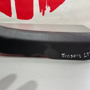 Накладка порога задня ліва (Rear Left Scuff Plate / Door Sill Trim) Hyundai Tucson 2015-2021 85871-D3000