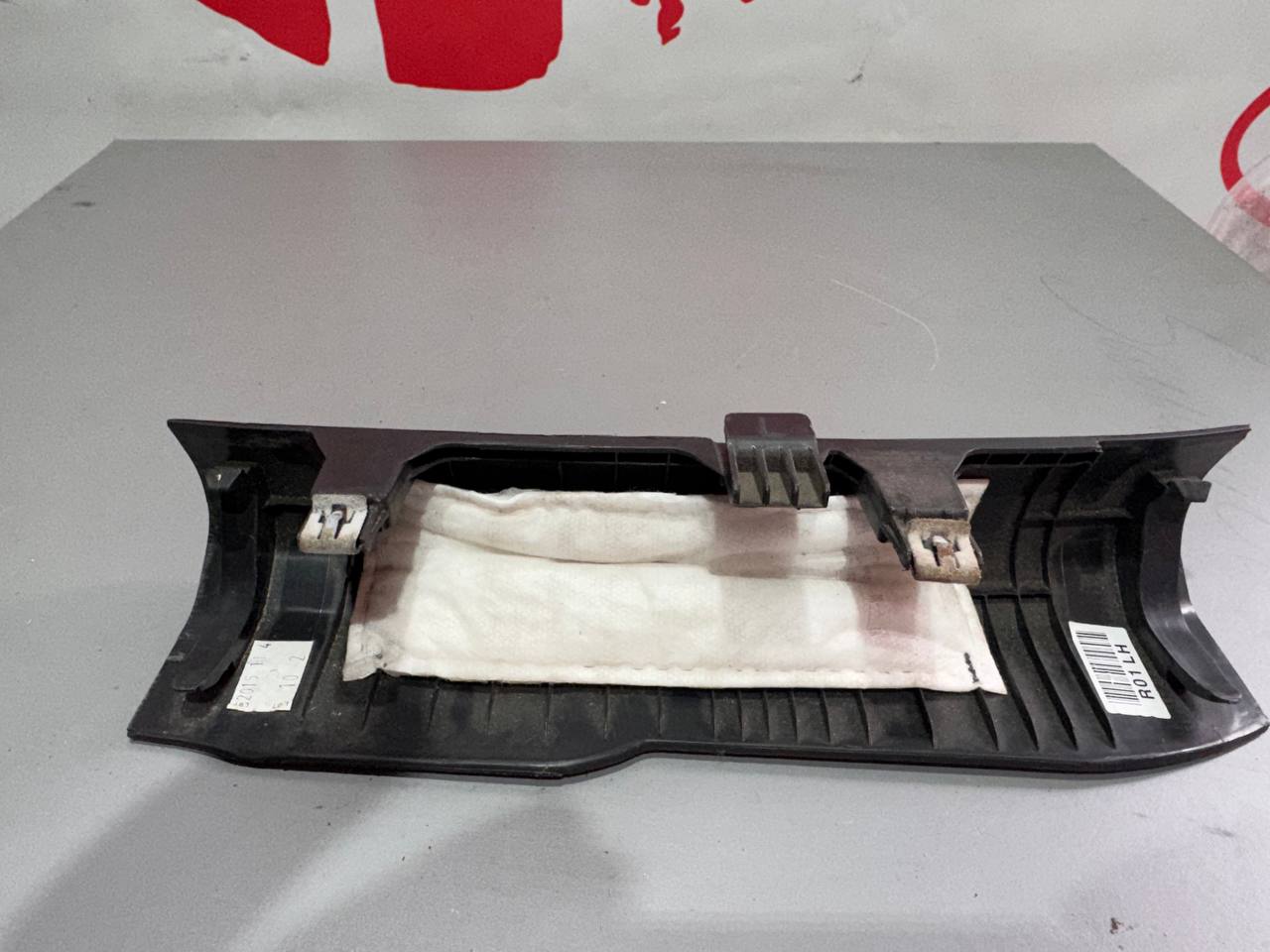 Накладка порога задня ліва (Rear Left Scuff Plate / Door Sill Trim) Hyundai Tucson 2015-2021 85871-D3000 - Зображення 3
