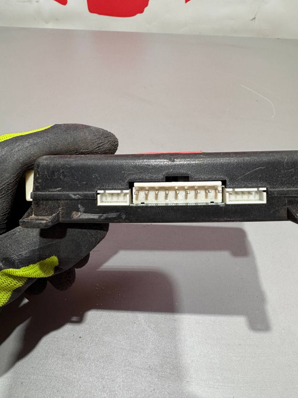 Блок керування дверима (модуль склопідйомників / дверний ECU) Hyundai Tucson 2015-2021 93570-D3000 - Зображення 3
