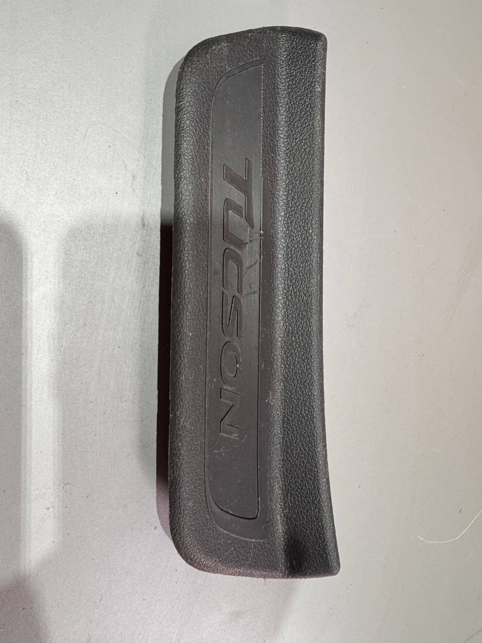 Накладка порога ліва з написом TUCSON Hyundai Tucson 2015-2021 85876-D3000