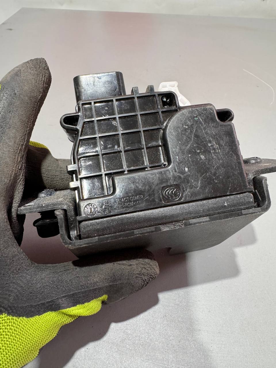 Замок кришки багажника (електро) Hyundai Tucson 2015-2021 81230-D3000 - Зображення 3