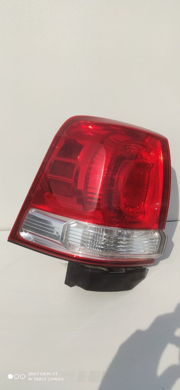 Ліхтар задній зовнішній правий (крило, рестайл) Toyota Land Cruiser 200 2016-2021 81551-60C10 - Зображення 2