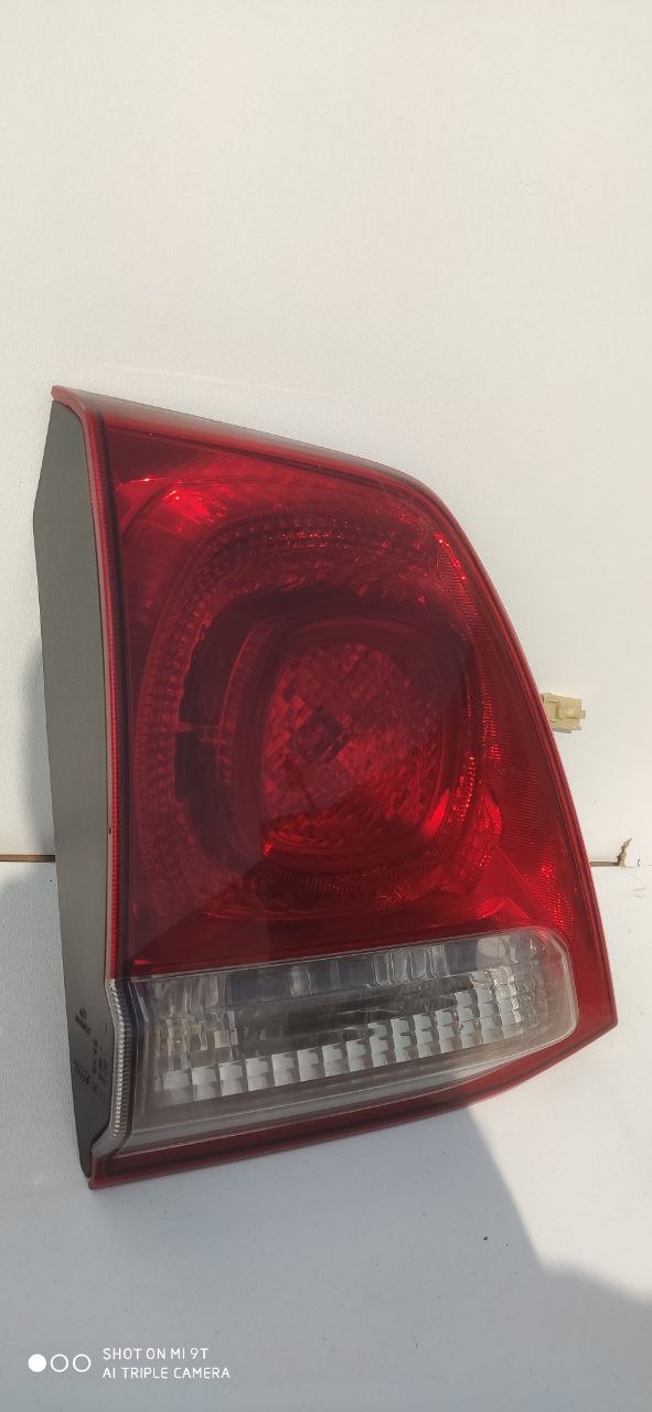 Ліхтар задній внутрішній правий (кришка багажника, рестайл) Toyota Land Cruiser 200 2016-2021 81581-60C10 - Зображення 4
