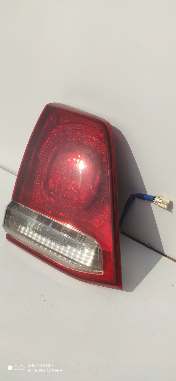 Ліхтар задній внутрішній правий (кришка багажника, рестайл) Toyota Land Cruiser 200 2016-2021 81581-60C10 - Зображення 3