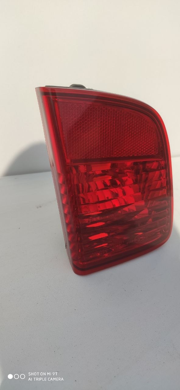 Ліхтар задній внутрішній лівий (кришка багажника, дорестайл) Toyota Land Cruiser 200 2008-2015 81591-60290 - Зображення 2