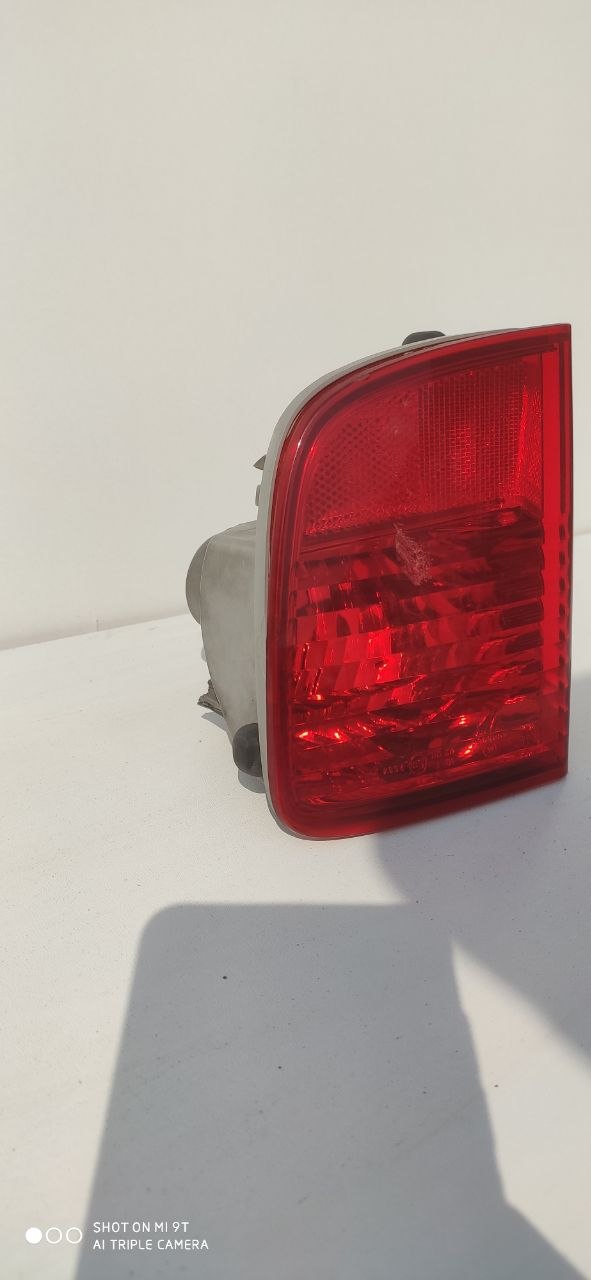 Ліхтар задній внутрішній правий (кришка багажника, дорестайл) Toyota Land Cruiser 200 2008-2015 81581-60290 - Зображення 3