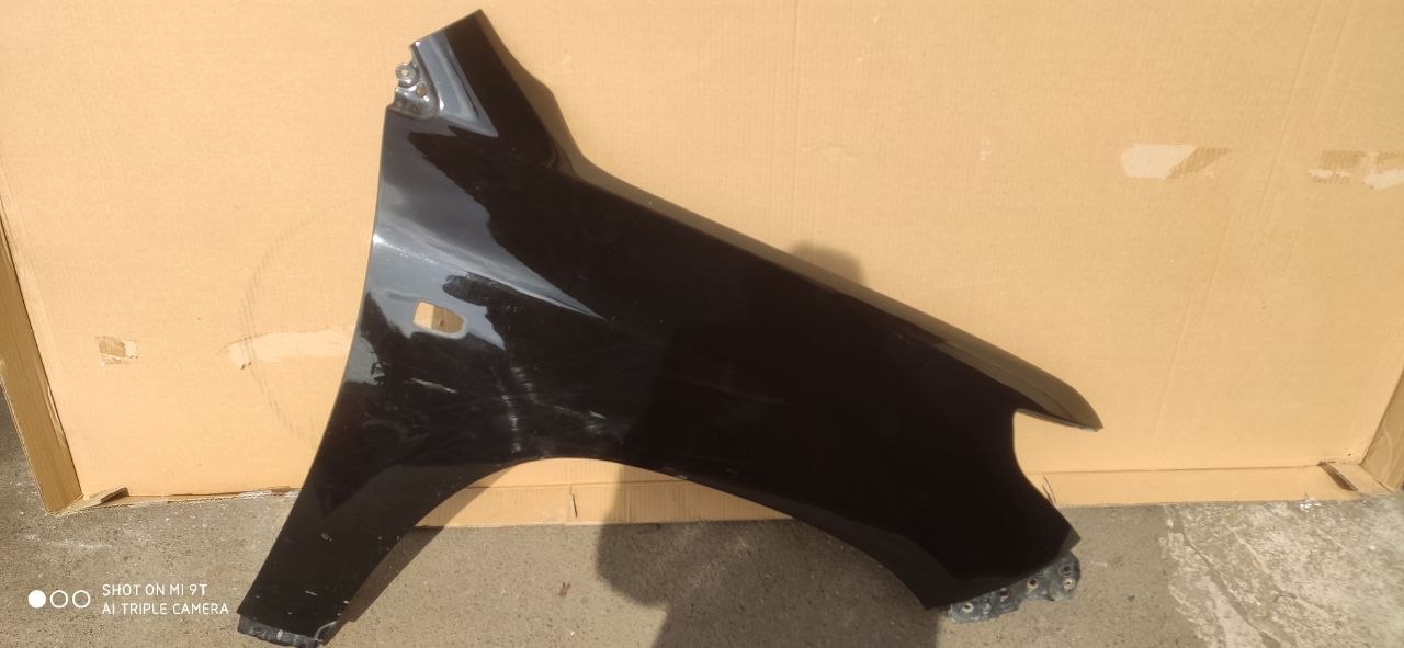 Крило переднє ліве Toyota Land Cruiser 200 2008-2021 53802-60A40