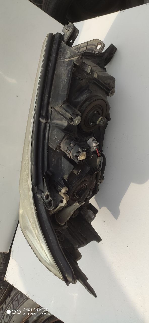 Ліва фара (галоген, H11 + HB3/9005) Toyota Land Cruiser 200 2008-2021 81170-60D00
