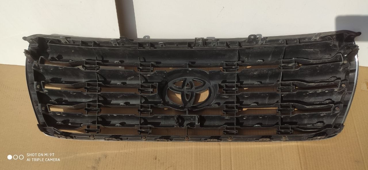 Решітка радіатора рестайл Toyota Land Cruiser 200 53101-60B50 - Зображення 4