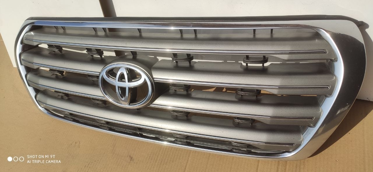 Решітка радіатора рестайл Toyota Land Cruiser 200 53101-60B50 - Зображення 3