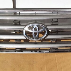 Решітка радіатора рестайл Toyota Land Cruiser 200 53101-60B50