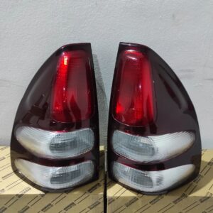 Ліхтар задній лівий Toyota Land Cruiser Prado 120 81561-60710
