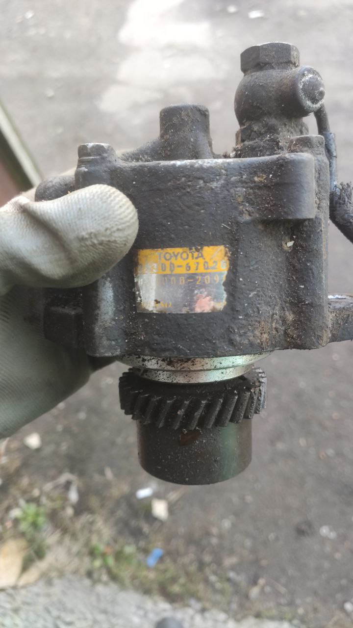 Вакуумний насос (на генераторі) Toyota Land Cruiser Prado 120 3.0 D-4D 29300-67020 - Зображення 2