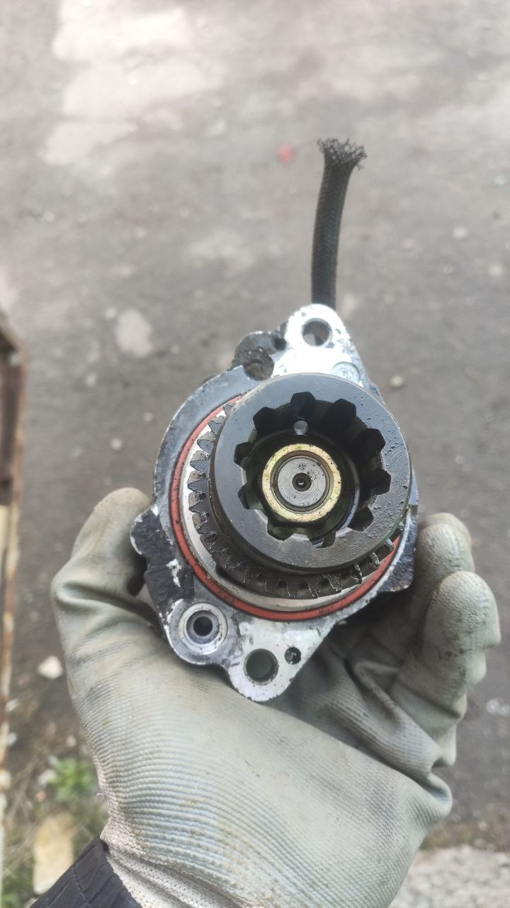 Вакуумний насос (на генераторі) Toyota Land Cruiser Prado 120 3.0 D-4D 29300-67020