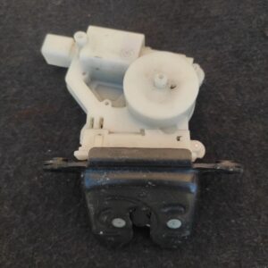 Замок кришки багажника Nissan Qashqai J11 / Rogue Sport 2014-2022 90502-4EA0A