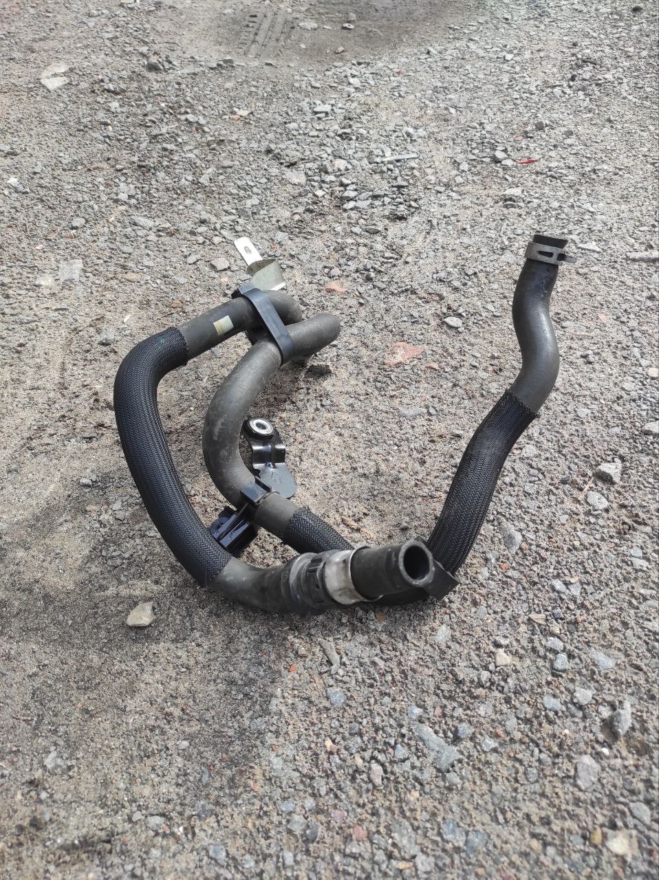 Патрубок системи охолодження Nissan Qashqai J11 / Rogue Sport 2014-2022 92400-4EA0A - Зображення 4