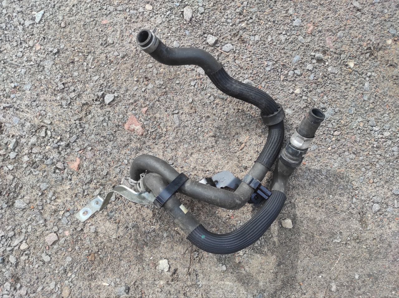 Патрубок системи охолодження Nissan Qashqai J11 / Rogue Sport 2014-2022 92400-4EA0A - Зображення 2