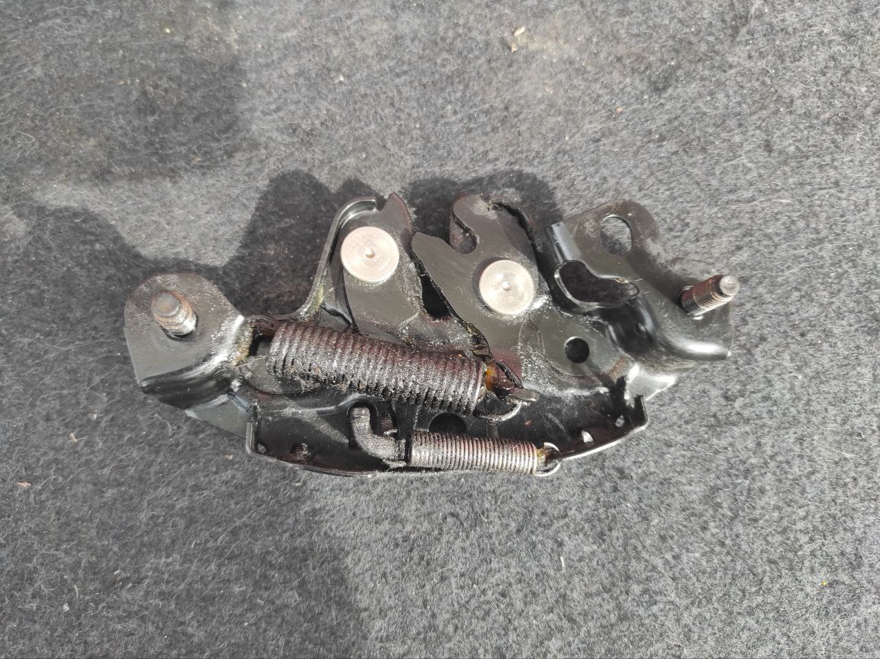Замок капота Nissan Qashqai J11 / Rogue Sport 2014-2022 65601-4EA0A - Зображення 2