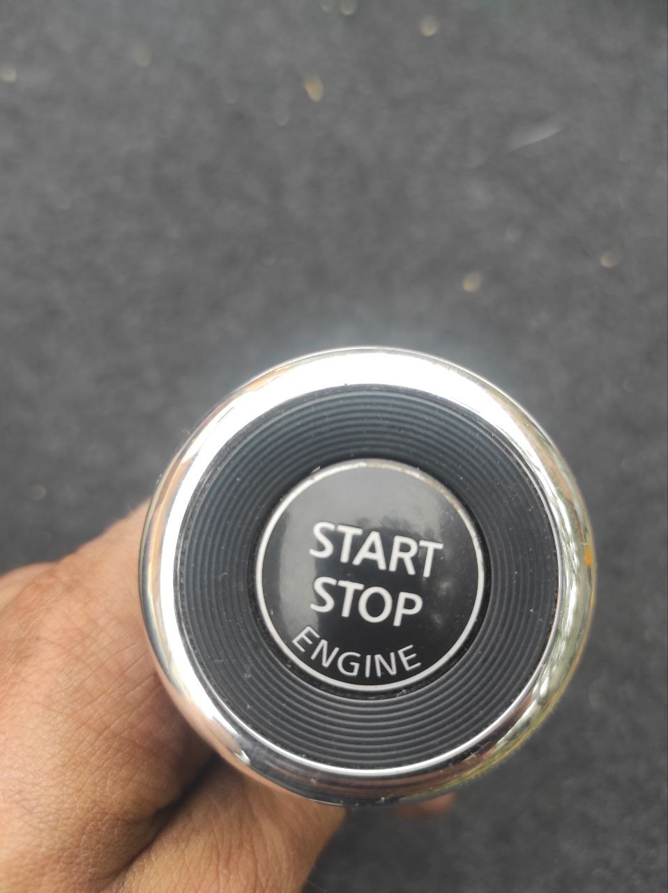 Кнопка Start Stop (запуск двигуна) Nissan Qashqai J11 / Rogue Sport 2014-2022 28590-3JA0A
