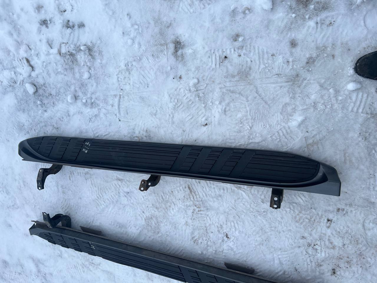 Права підніжка Toyota Land Cruiser Prado 120 51773-60130 - Зображення 6