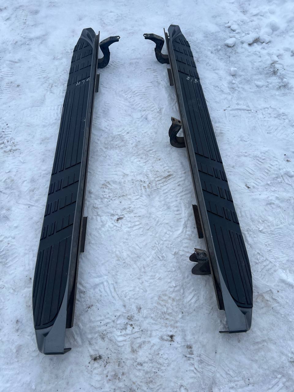 Права підніжка Toyota Land Cruiser Prado 120 51773-60130 - Зображення 2