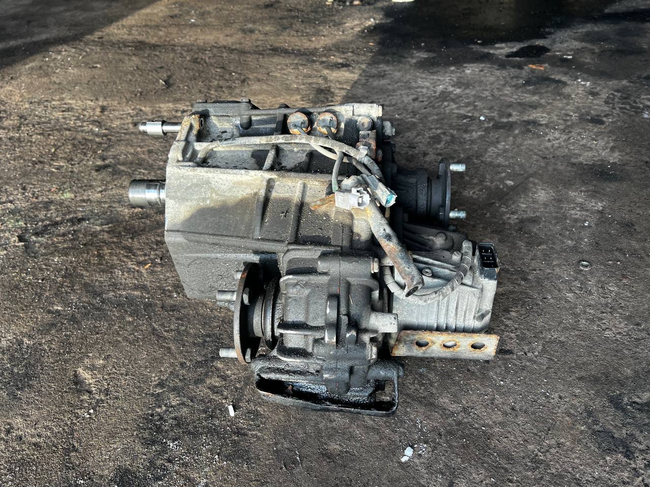 Роздавальна коробка Full-Time 4WD Toyota Land Cruiser 200 36100-6D440 - Зображення 3
