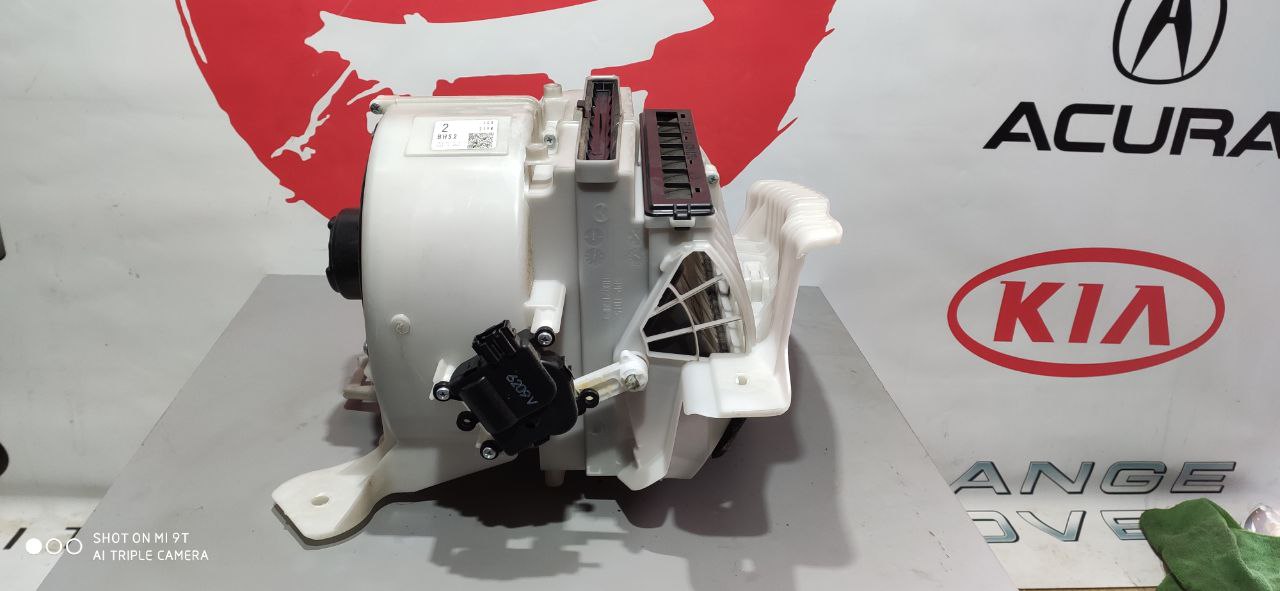 Моторчик заслонки пічки Mazda 3 BM BHN1-61-A70 - Зображення 4