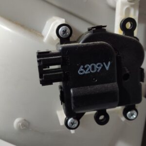 Моторчик заслонки пічки Mazda 3 BM BHN1-61-A70