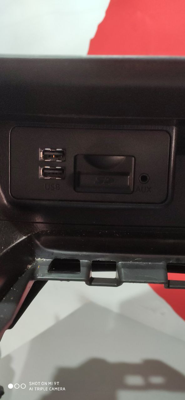 Центральна консоль USB / AUX Mazda 6 GJ / CX-5 KE BHN1-64-316